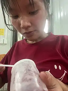 Elisa-a online show from May 7, 10:41 am