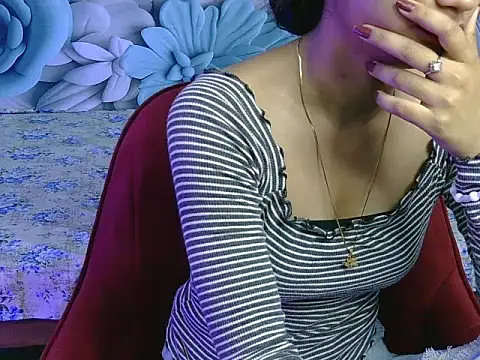 avni222 online show from April 25, 12:41 pm