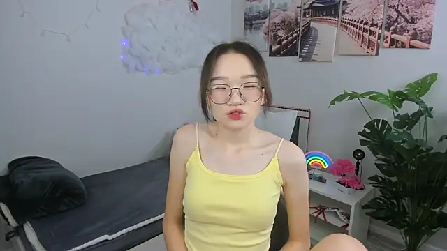 syuri sun online show from June 20, 3:26 pm