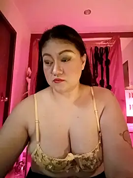 dominalisa online show from May 8, 11:35 am