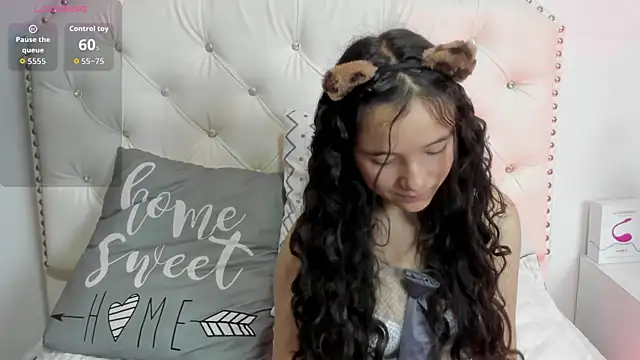 Honney Bunny18 online show from April 19, 8:22 pm