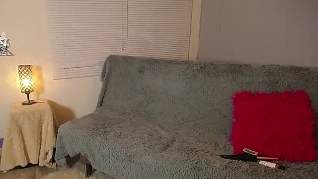 Lala fluffy online show from April 30, 7:30 pm