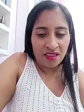 SofiaMendez1  online show from April 30, 8:57 pm