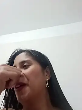 SofiaMendez1  online show from April 28, 2:38 am