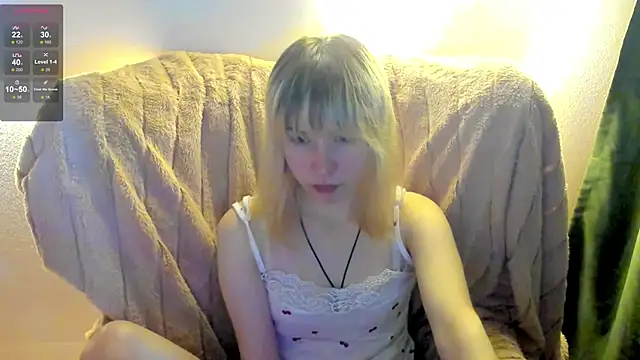 MiaKimiko online show from June 22, 1:21 am