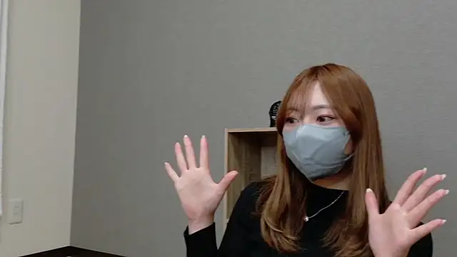 YUA 0425 online show from April 25, 10:18 am