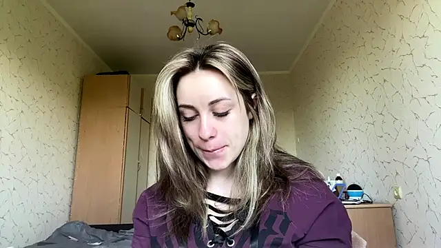 SpringSummers online show from May 4, 7:01 am