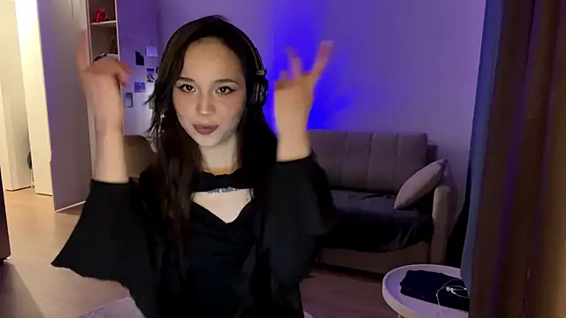 Elizabetswan online show from April 19, 11:29 pm