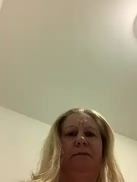 MilaLila204 online show from April 20, 9:40 pm