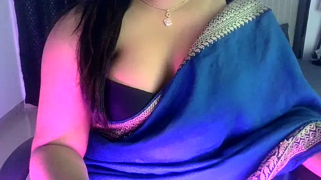 Rani 015 online show from April 19, 6:10 pm