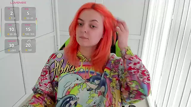 NightLeaf online show from April 6, 1:34 pm