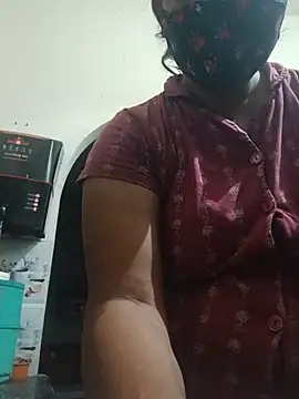 Riyashrma001 online show from June 18, 2:33 pm