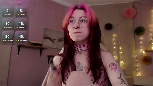Alice Nyx online show from May 2, 8:45 pm