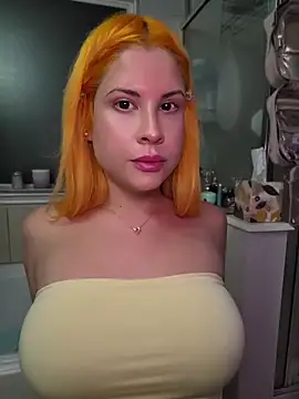 ItsAuroraBorealis online show from June 15, 5:29 am