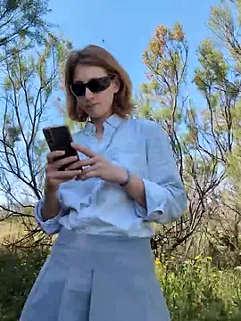 Julialexxxx online show from April 21, 9:27 am