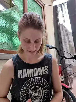 Julialexxxx online show from July 22, 7:20 am
