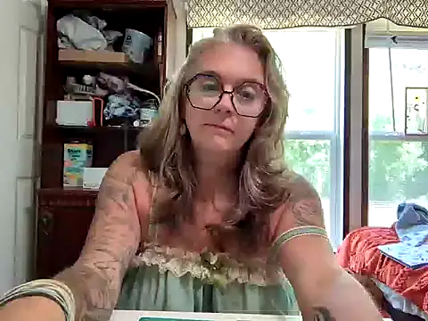Blondejenn online show from April 7, 5:37 pm