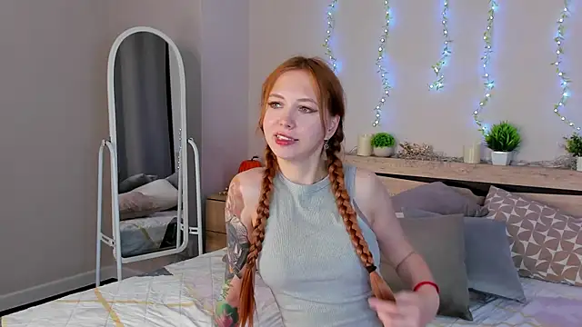 Sienna Nyx online show from April 17, 9:44 am