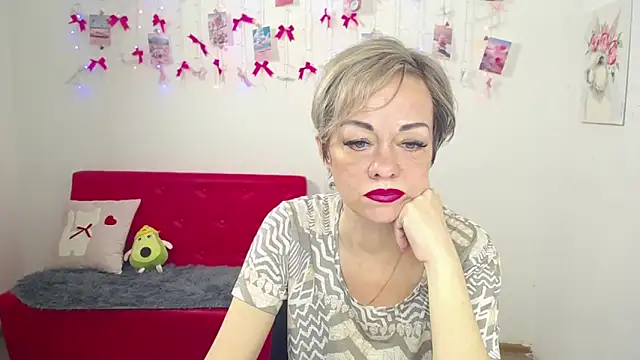 NikaMayu online show from May 11, 5:09 am