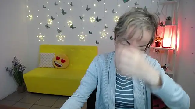 NikaMayu online show from May 7, 7:12 am