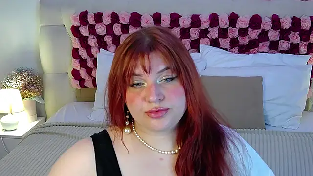 BelladonnaRed online show from April 17, 3:41 am