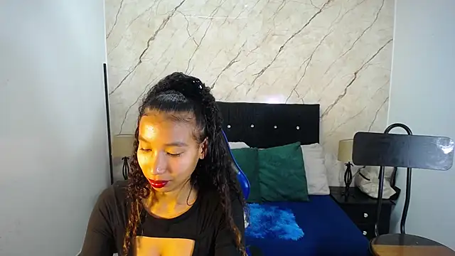 hasley cute online show from April 27, 7:33 pm
