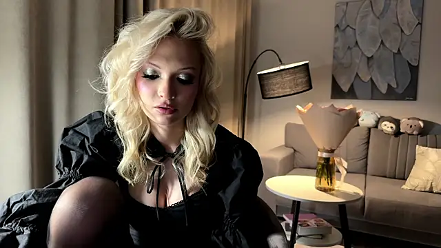 EvelineMolima online show from May 7, 8:34 pm