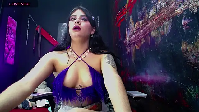 Bombomks online show from May 4, 9:29 pm