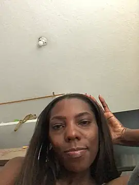 BryanaSmith24 online show from April 24, 6:54 pm