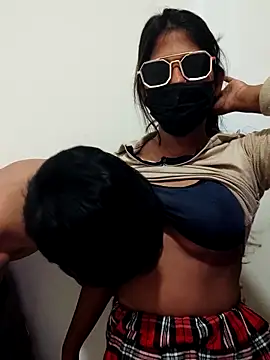 ROMEO JULIET0022 online show from April 23, 12:29 pm