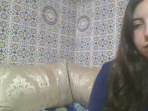 Emma-zetta online show from April 7, 8:44 pm