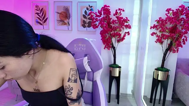 Rainy doll online show from June 6, 11:49 am