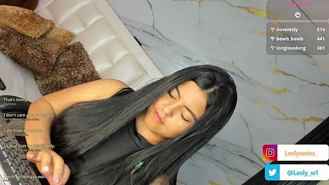 lesly1w online show from May 6, 11:47 am