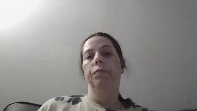lily1982 online show from April 23, 1:35 am