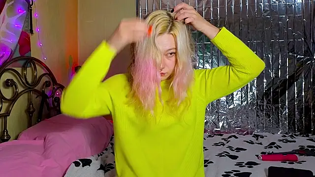 Sansarella online show from September 26, 4:04 pm