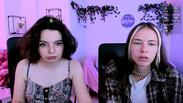 mia mooon  online show from June 27, 8:48 am