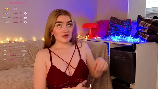 sweetandcuteee online show from April 11, 11:58 am