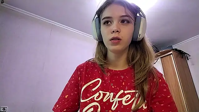 HebrewRiding online show from April 14, 8:14 am