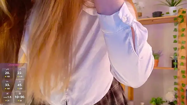 vikkylu online show from April 17, 3:30 am