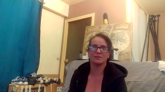 Miliffhj online show from May 11, 7:11 pm