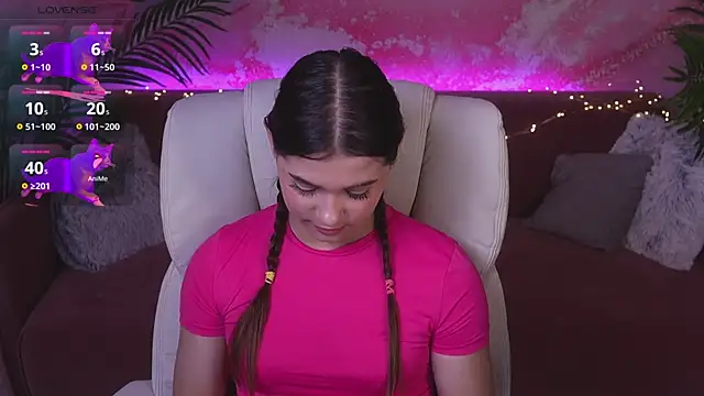 MeJessieDream online show from April 13, 1:12 pm