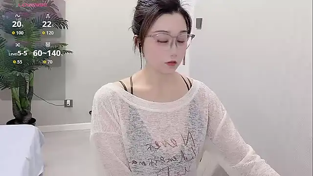 Yunxi- online show from June 9, 2:05 pm
