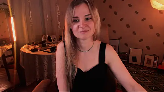 MiaSparkes online show from June 1, 11:12 am
