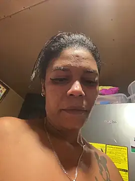Malonna69 online show from May 28, 5:16 am
