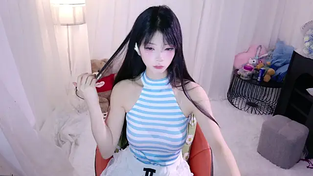 Zoe-001 online show from May 19, 2:02 pm