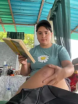 Gloria 88 online show from April 11, 1:37 pm