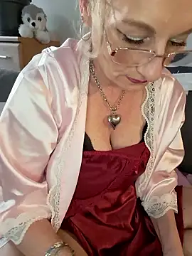 Blond lady czech online show from May 21, 5:55 pm