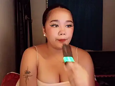 lilywanpolie  online show from July 20, 3:36 pm
