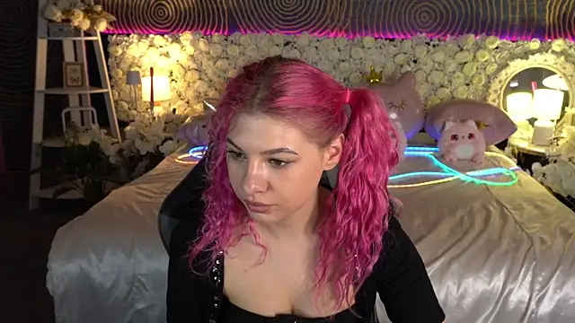 PinkyTrix online show from May 5, 12:52 pm