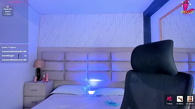 DeboraCopper  online show from April 12, 10:12 pm